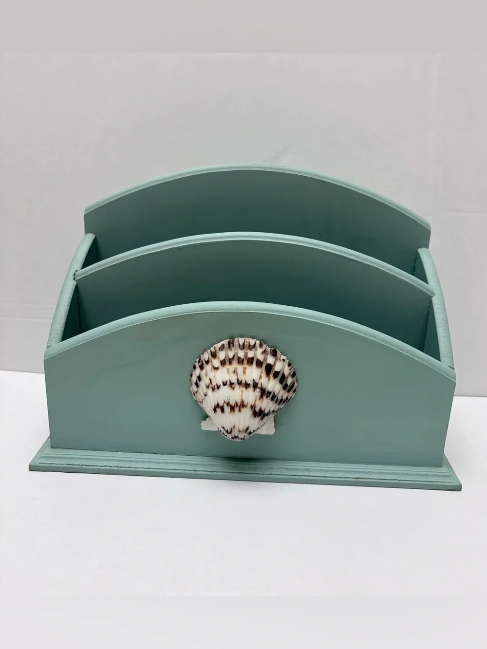 Pre loved ⚜️🐚⚜️ Tres Chic Design Styles California Wooden Organizer